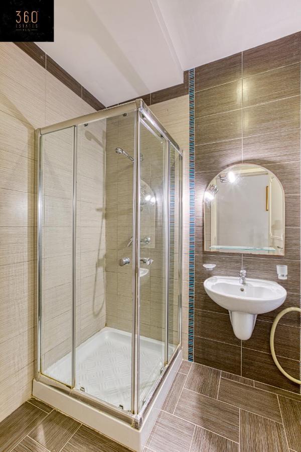Apartamento Tower Road Sliema, 4br With Sensational Views By 360 Estates